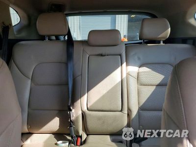 Zdjęcie 10 z 13 samochodu: 2016 HYUNDAI TUCSON LIMITED VIN:KM8J33A22GU144189 - miniatura