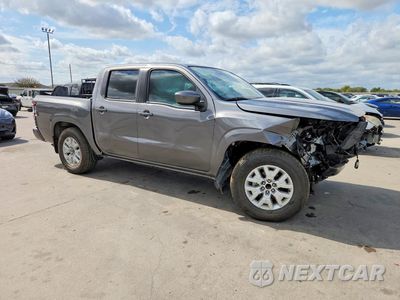 Czwarte zdjęcie samochodu z boku: 2024 NISSAN FRONTIER SV VIN:1N6ED1EJ1RN620080 - miniatura