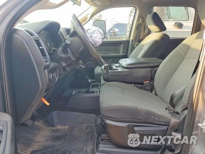 Zdjęcie 7 z 13 samochodu: 2020 RAM 2500 TRADESMAN VIN:3C6UR5CJ2LG288166 - miniatura