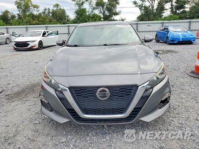 Piąte zdjęcie samochodu w środku: 2019 NISSAN ALTIMA S VIN:1N4BL4BV5KC130590 - miniatura