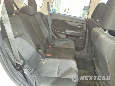 Zdjęcie 10 z 12 samochodu: 2018 MITSUBISHI OUTLANDER ES VIN:JA4AD2A38JZ015138 - miniatura