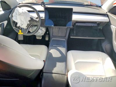 Zdjęcie 8 z 13 samochodu: 2021 TESLA MODEL Y VIN:5YJYGDEFXMF263414 - miniatura