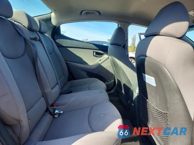 Zdjęcie 10 z 13 samochodu: 2013 HYUNDAI ELANTRA GLS VIN:KMHDH4AE7DU822221 - miniatura