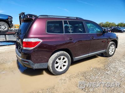 Trzecie zdjęcie samochodu z tyłu: 2013 TOYOTA HIGHLANDER PLUS VIN:5TDBK3EH4DS268474 - miniatura
