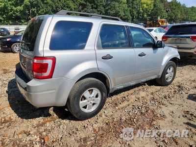 Trzecie zdjęcie samochodu z tyłu: 2010 FORD ESCAPE XLT VIN:1FMCU0DG8AKD09788 - miniatura