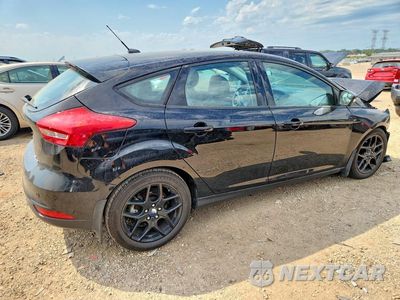 Trzecie zdjęcie samochodu z tyłu: 2016 FORD FOCUS SE VIN:1FADP3K21GL280958 - miniatura