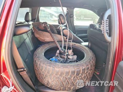 Zdjęcie 10 z 12 samochodu: 2017 JEEP GRAND CHEROKEE LAREDO VIN:1C4RJEAG3HC953003 - miniatura