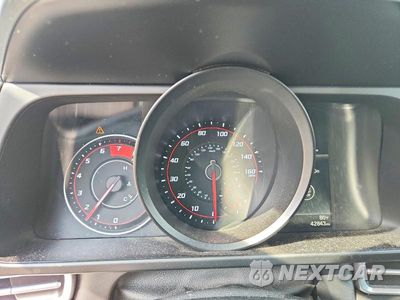 Zdjęcie 9 z 13 samochodu: 2022 HYUNDAI ELANTRA SEL VIN:KMHLM4AGXNU316120 - miniatura