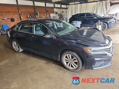 Czwarte zdjęcie samochodu z boku: 2020 VOLKSWAGEN PASSAT SE VIN:1VWSA7A31LC025562 - miniatura