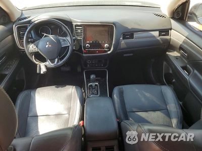 Zdjęcie 8 z 12 samochodu: 2020 MITSUBISHI OUTLANDER SE VIN:JA4AD3A34LZ018613 - miniatura