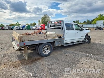Trzecie zdjęcie samochodu z tyłu: 2017 CHEVROLET SILVERADO K3500 LTZ VIN:1GC4K0CYXHF131894 - miniatura
