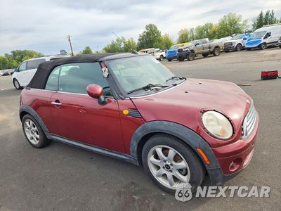Czwarte zdjęcie samochodu z boku: 2010 MINI COOPER VIN:WMWMR3C56ATZ29725 - miniatura
