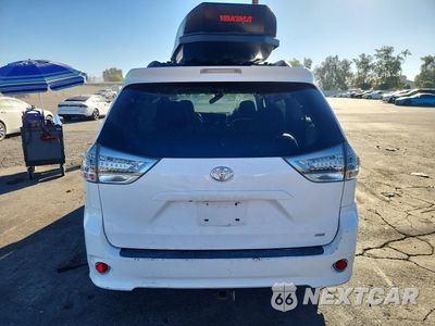 Zdjęcie 6 z 13 samochodu: 2016 TOYOTA SIENNA SE VIN:5TDXK3DC4GS753472 - miniatura