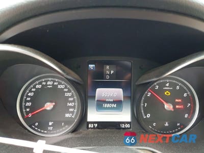 Zdjęcie 9 z 12 samochodu: 2018 MERCEDES-BENZ C 300 4MATIC VIN:55SWF4KB7JU250528 - miniatura