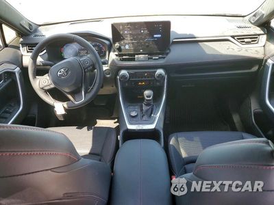 Zdjęcie 8 z 13 samochodu: 2025 TOYOTA RAV4 XSE VIN:JTMFB3FV9SD269988 - miniatura