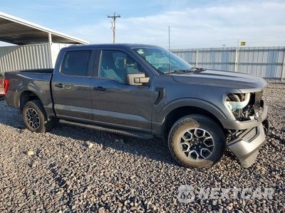 Czwarte zdjęcie samochodu z boku: 2023 FORD F150 VIN:1FTFW1E53PKF69927 - miniatura