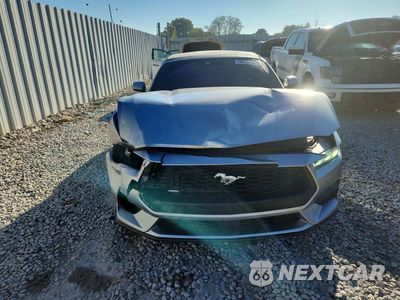 Piąte zdjęcie samochodu w środku: 2024 FORD MUSTANG VIN:1FAGP8UH6R5125244 - miniatura