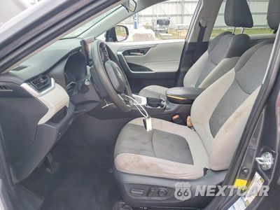 Zdjęcie 7 z 13 samochodu: 2020 TOYOTA RAV4 HYBRID XLE VIN:2T3RWRFV1LW076940 - miniatura