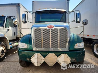 Piąte zdjęcie samochodu w środku: 2020 PETERBILT 348 BOX TRUCK VIN:2NP3KM8X8LM668662 - miniatura