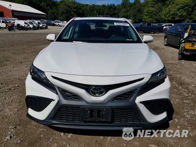 Piąte zdjęcie samochodu w środku: 2022 TOYOTA CAMRY SE VIN:4T1G11BK8NU058062 - miniatura