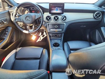 Zdjęcie 8 z 12 samochodu: 2019 MERCEDES-BENZ CLA 250 4MATIC VIN:WDDSJ4GB3KN721283 - miniatura