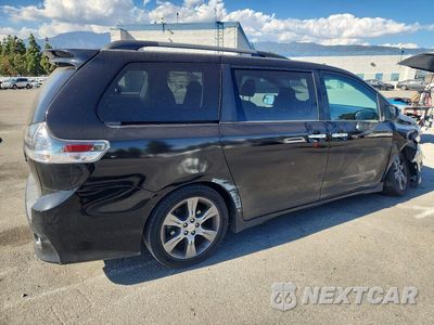 Trzecie zdjęcie samochodu z tyłu: 2015 TOYOTA SIENNA SPORT VIN:5TDXK3DC4FS657999 - miniatura