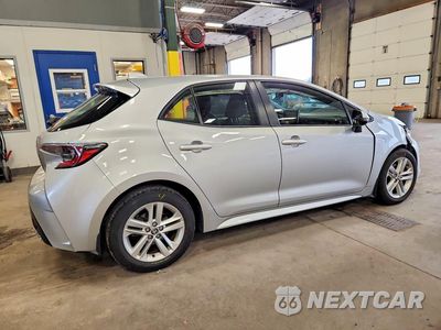 Trzecie zdjęcie samochodu z tyłu: 2021 TOYOTA COROLLA HATCHBACK SE VIN:JTND4MBE6M3115546 - miniatura