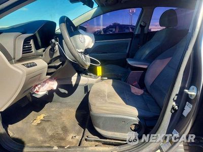 Zdjęcie 7 z 12 samochodu: 2019 HYUNDAI ELANTRA SEL VIN:5NPD84LFXKH430058 - miniatura
