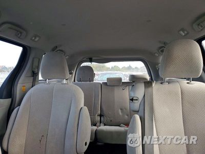 Zdjęcie 10 z 13 samochodu: 2013 TOYOTA SIENNA LE VIN:5TDKK3DC5DS380853 - miniatura