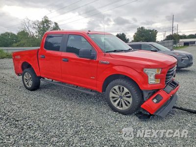 Czwarte zdjęcie samochodu z boku: 2017 FORD F150 SUPERCREW VIN:1FTEW1EP2HKD91362 - miniatura