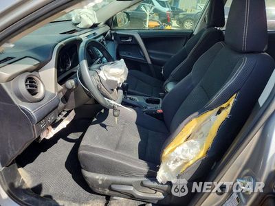 Zdjęcie 7 z 13 samochodu: 2018 TOYOTA RAV4 XLE VIN:2T3WFREV3JW413934 - miniatura