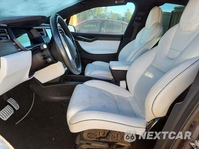 Zdjęcie 7 z 12 samochodu: 2016 TESLA MODEL X VIN:5YJXCAE41GF000835 - miniatura