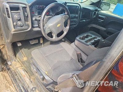 Zdjęcie 8 z 12 samochodu: 2018 CHEVROLET SILVERADO K1500 LT VIN:1GCNKREC1JZ175555 - miniatura