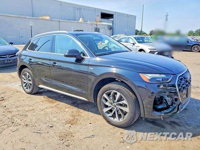 Czwarte zdjęcie samochodu z boku: 2023 AUDI Q5 PREMIUM PLUS 45 VIN:WA1EAAFY0P2113073 - miniatura