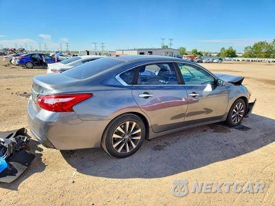 Trzecie zdjęcie samochodu z tyłu: 2016 NISSAN ALTIMA 2.5 SV VIN:1N4AL3AP6GC227717 - miniatura