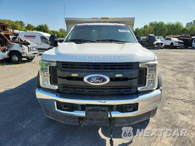 Piąte zdjęcie samochodu w środku: 2017 FORD F550 SUPER DUTY DUMP TRUCK VIN:1FDUF5HY3HEE46256 - miniatura
