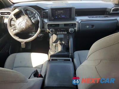 Zdjęcie 8 z 12 samochodu: 2025 TOYOTA TACOMA SR5 VIN:3TMKB5FN7SM034469 - miniatura