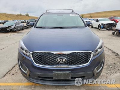 Piąte zdjęcie samochodu w środku: 2017 KIA SORENTO LX V6 VIN:5XYPGDA53HG235591 - miniatura