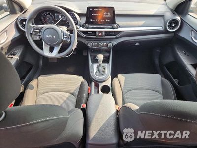 Zdjęcie 8 z 12 samochodu: 2024 KIA FORTE LXS VIN:3KPF24AD5RE827719 - miniatura