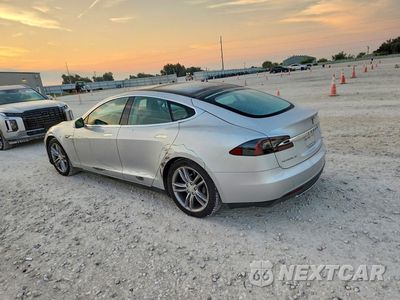 Drugie zdjęcie samochodu z przodu: 2013 TESLA MODEL S VIN:5YJSA1CN0DFP17301 - miniatura