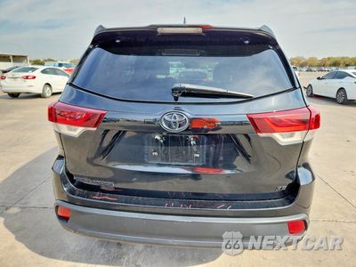 Zdjęcie 6 z 13 samochodu: 2019 TOYOTA HIGHLANDER SE VIN:5TDKZRFH5KS325274 - miniatura