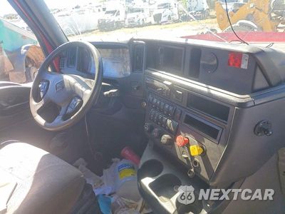 Zdjęcie 8 z 12 samochodu: 2019 INTERNATIONAL LT625 SEMI TRUCK VIN:3HSDZAPR1KN696760 - miniatura