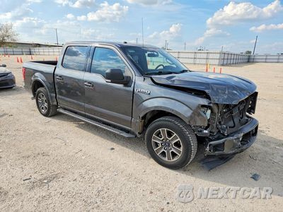 Czwarte zdjęcie samochodu z boku: 2017 FORD F150 SUPERCREW VIN:1FTEW1CF2HFA34430 - miniatura