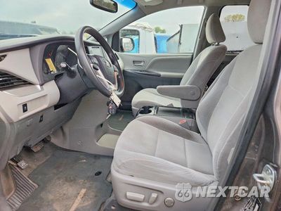 Zdjęcie 7 z 12 samochodu: 2015 TOYOTA SIENNA LE VIN:5TDKK3DC7FS612131 - miniatura