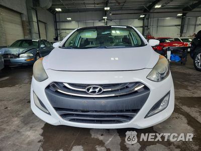 Piąte zdjęcie samochodu w środku: 2015 HYUNDAI ELANTRA GT BASE VIN:KMHD35LH1FU238413 - miniatura