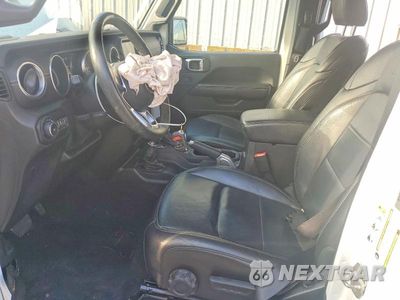 Zdjęcie 7 z 13 samochodu: 2018 JEEP WRANGLER UNLIMITED SAHARA VIN:1C4HJXEN1JW243327 - miniatura