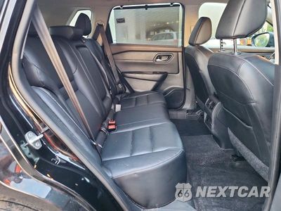 Zdjęcie 10 z 13 samochodu: 2023 NISSAN ROGUE SL VIN:5N1BT3CB8PC800533 - miniatura