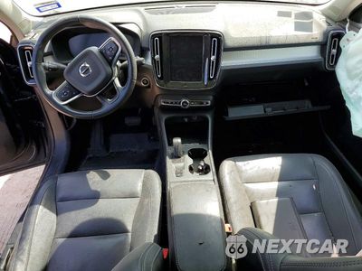 Zdjęcie 8 z 14 samochodu: 2021 VOLVO XC40 T4 MOMENTUM VIN:YV4AC2HKXM2421034 - miniatura