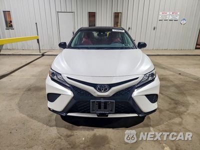 Piąte zdjęcie samochodu w środku: 2019 TOYOTA CAMRY XSE VIN:4T1B61HK2KU244663 - miniatura