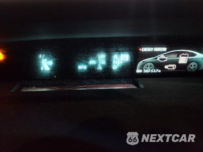 Zdjęcie 9 z 12 samochodu: 2013 TOYOTA PRIUS TWO VIN:JTDKN3DU9D5566806 - miniatura